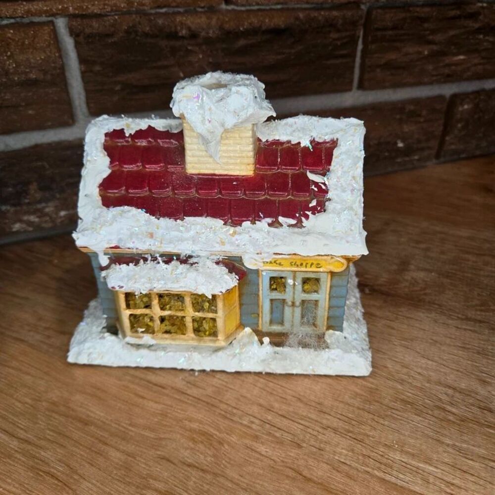 Vintage Byron Mold Store
